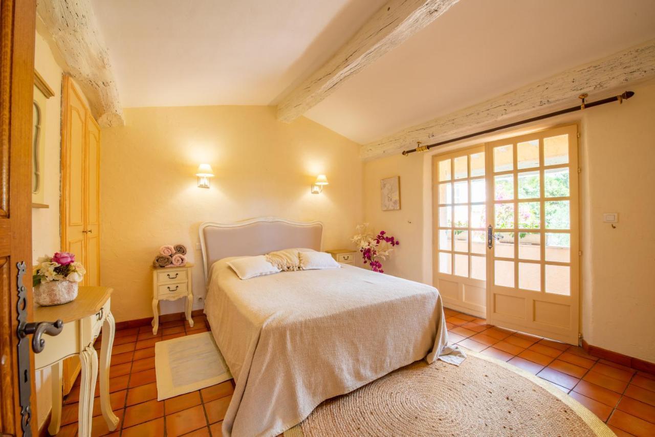 Bed and Breakfast Paradis Provencal Сент-Максім Екстер'єр фото